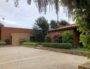 Jardí a Torrent 01 Begur, Jardins Arnau